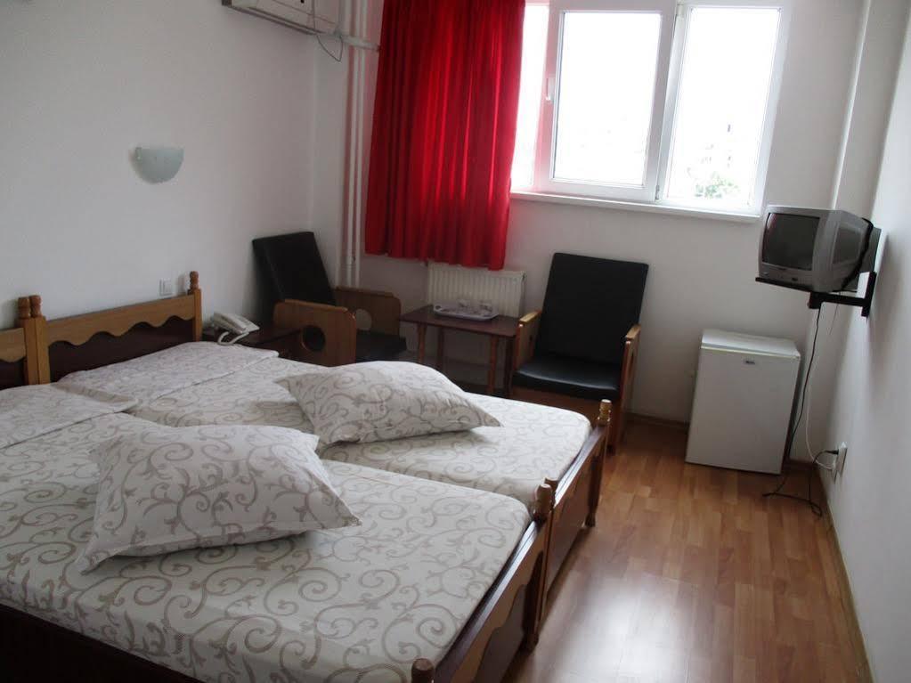 Hotel Uranus Bukareszt Zewnętrze zdjęcie