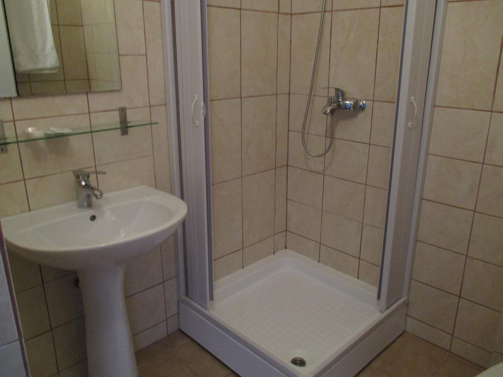 Hotel Uranus Bukareszt Zewnętrze zdjęcie